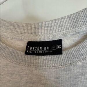 𓂃 ࣪˖ ִֶָ⋅ᡣ𐭩 ་༘࿐ LIGHT GREY COTTON ON CREWNECK